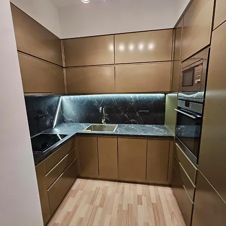 فندق My تيرانا